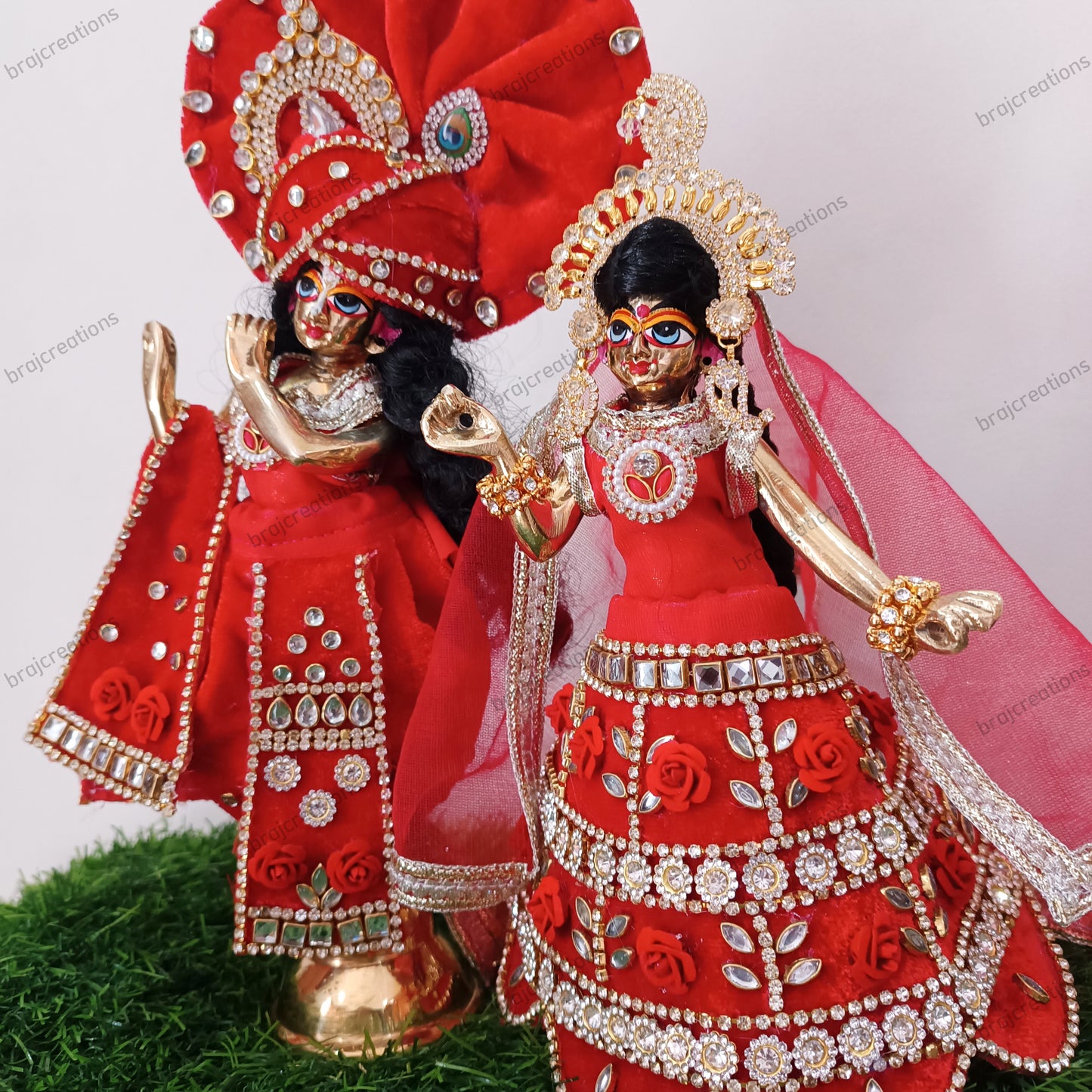 Lal Kundan Poshak