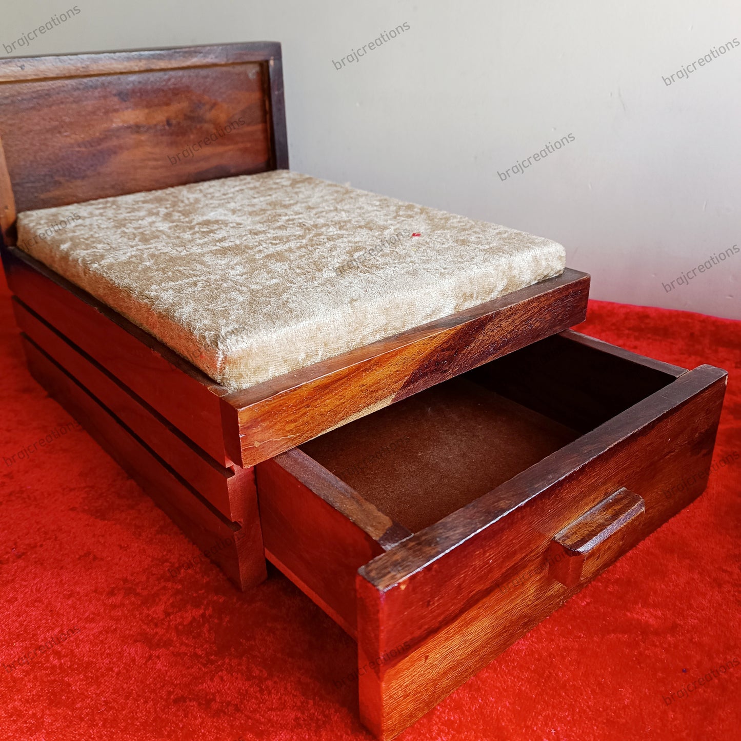 Laddugopal Bed with Drawer